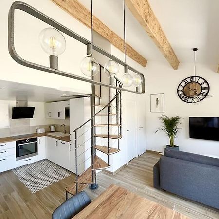 Duplex Centre Ville - 50M De La Plage - Clim - Garage - Netflix Le Grau-du-Roi Bagian luar foto