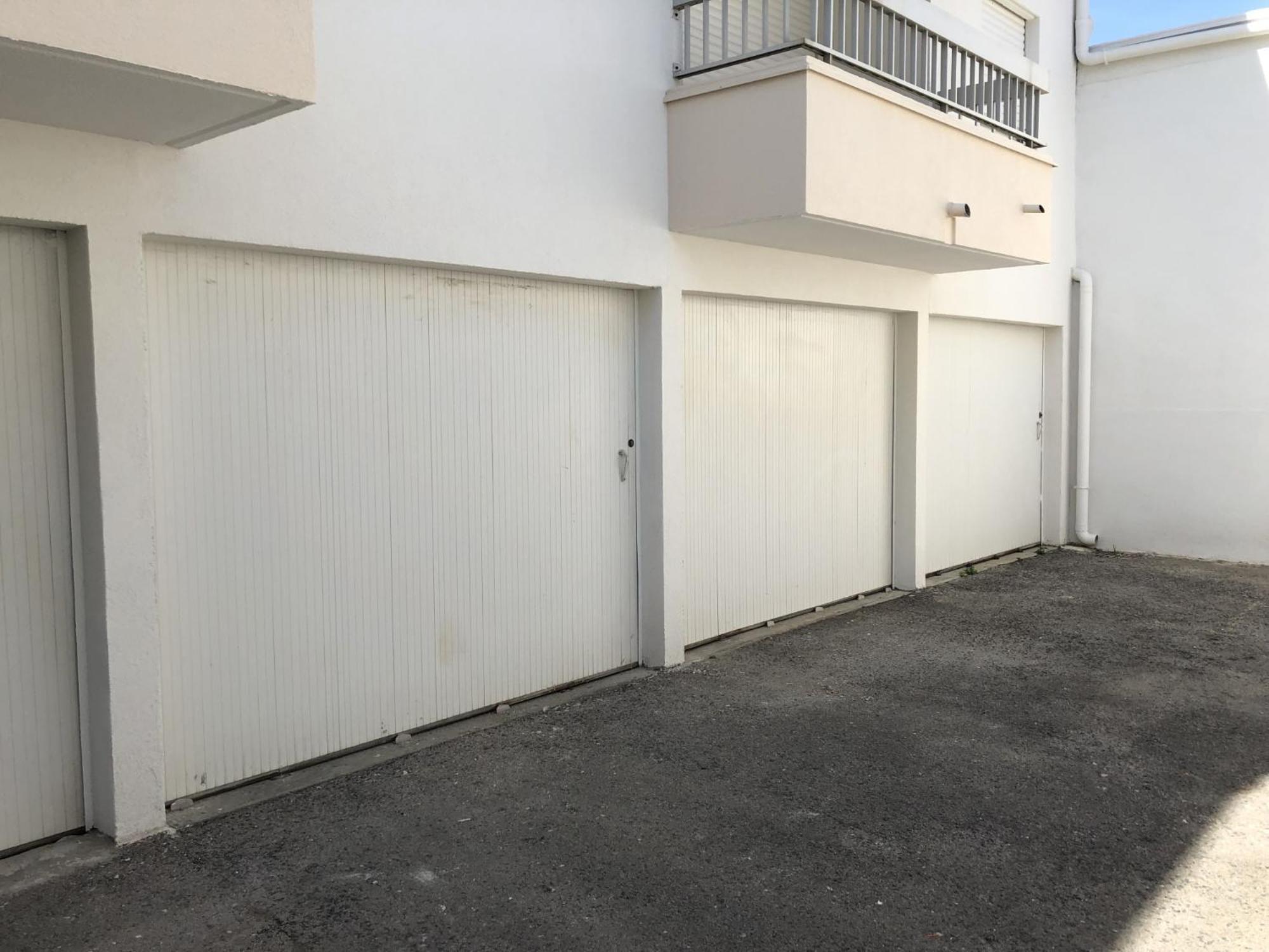 Duplex Centre Ville - 50M De La Plage - Clim - Garage - Netflix Le Grau-du-Roi Ruang foto