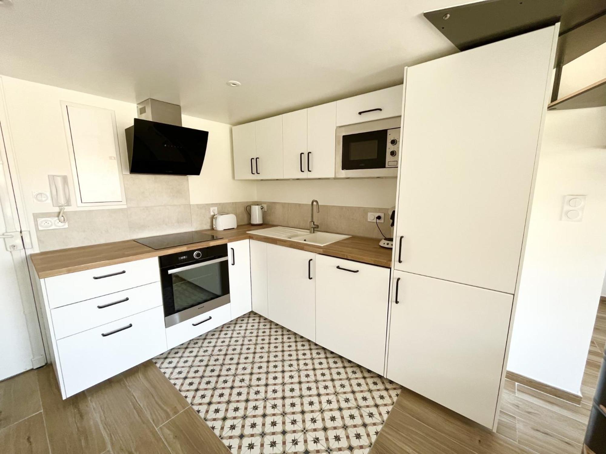 Duplex Centre Ville - 50M De La Plage - Clim - Garage - Netflix Le Grau-du-Roi Ruang foto